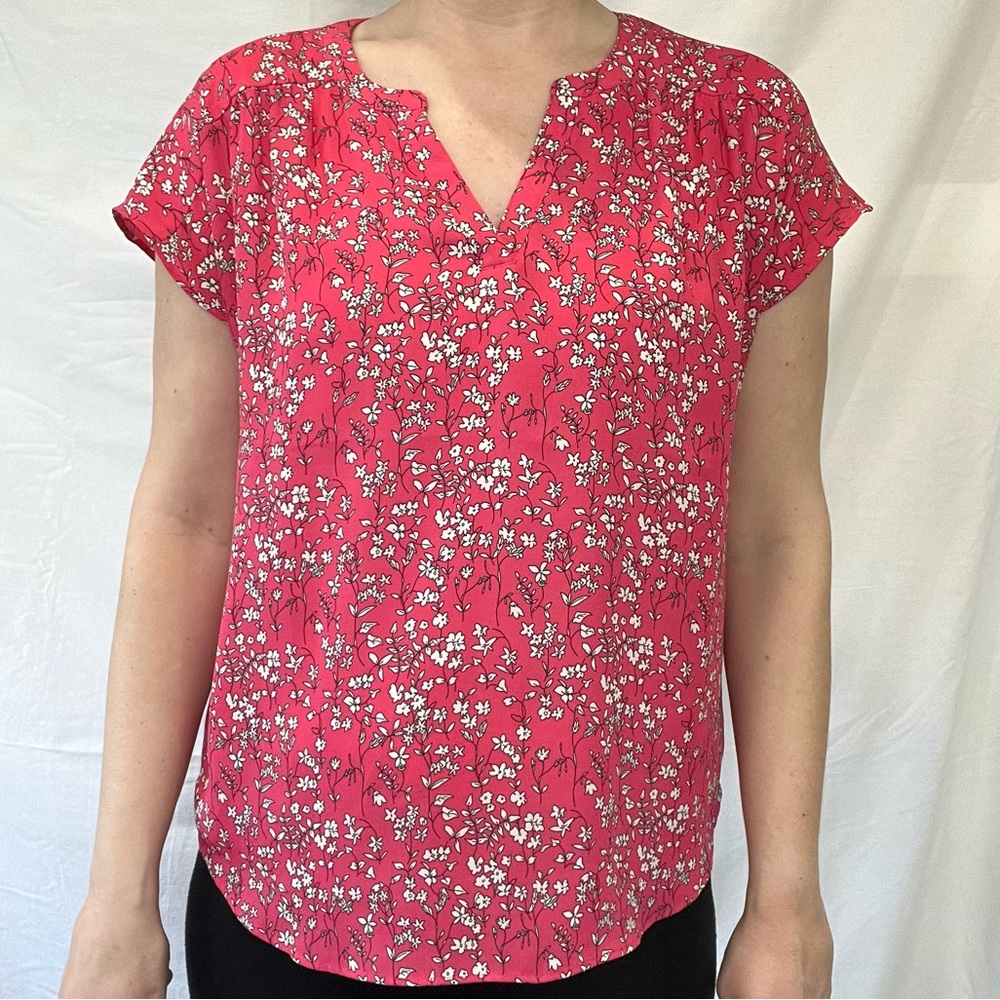 Banana Republic Size Small Pink Floral Top
